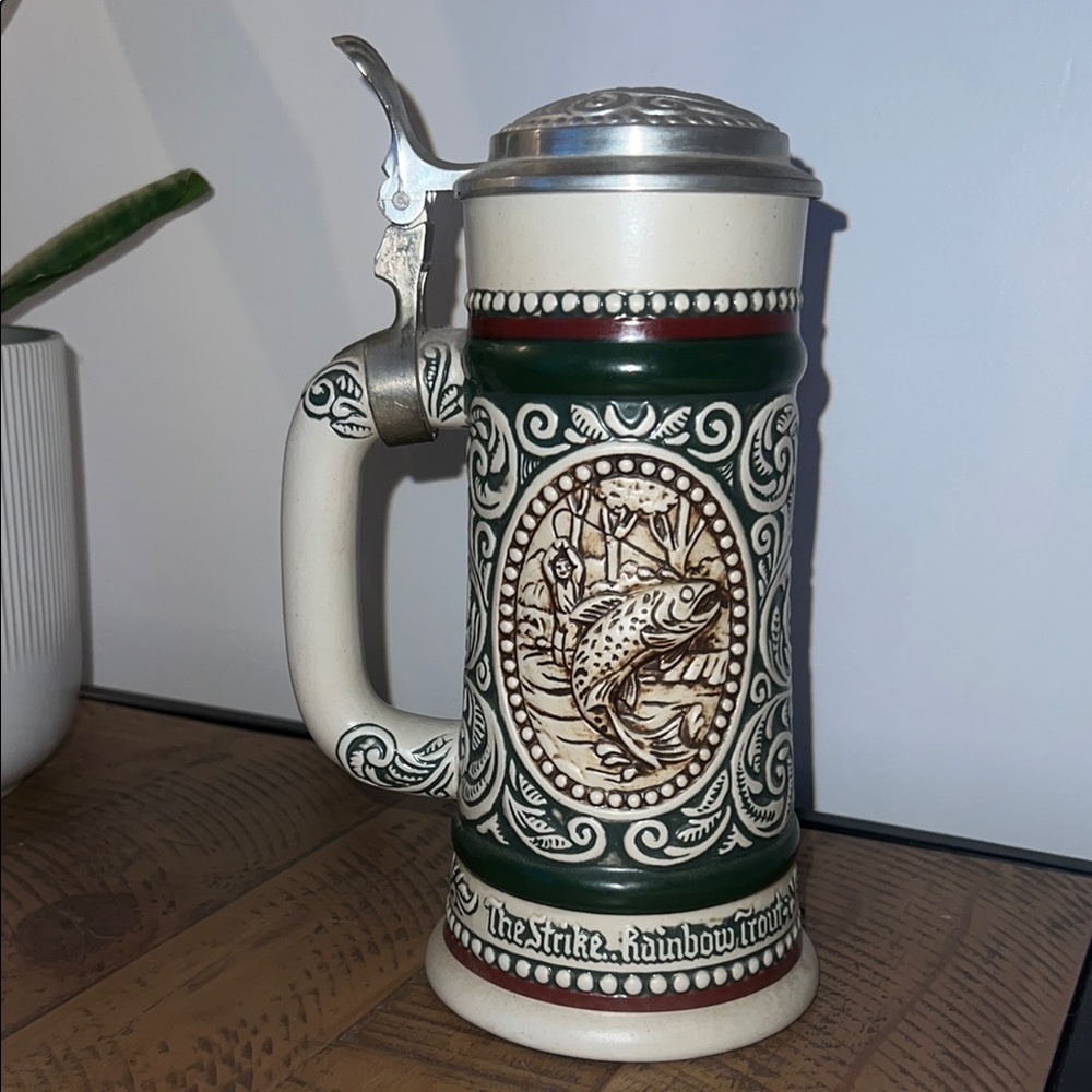 Vintage 1978 Avon Lidded Ceramic Beer Stein